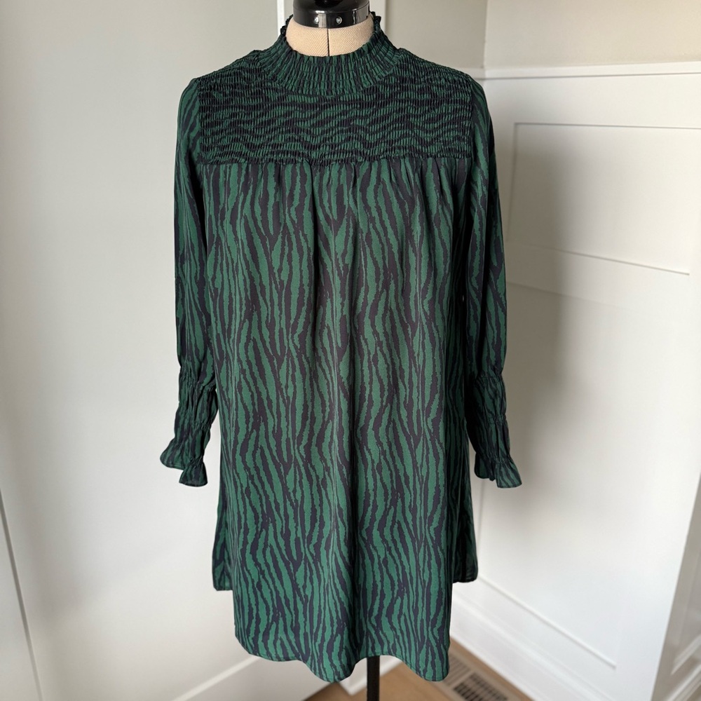 THML Green‎ Navy Zebra Print Long Sleeve Shift Dress Women's Size Small